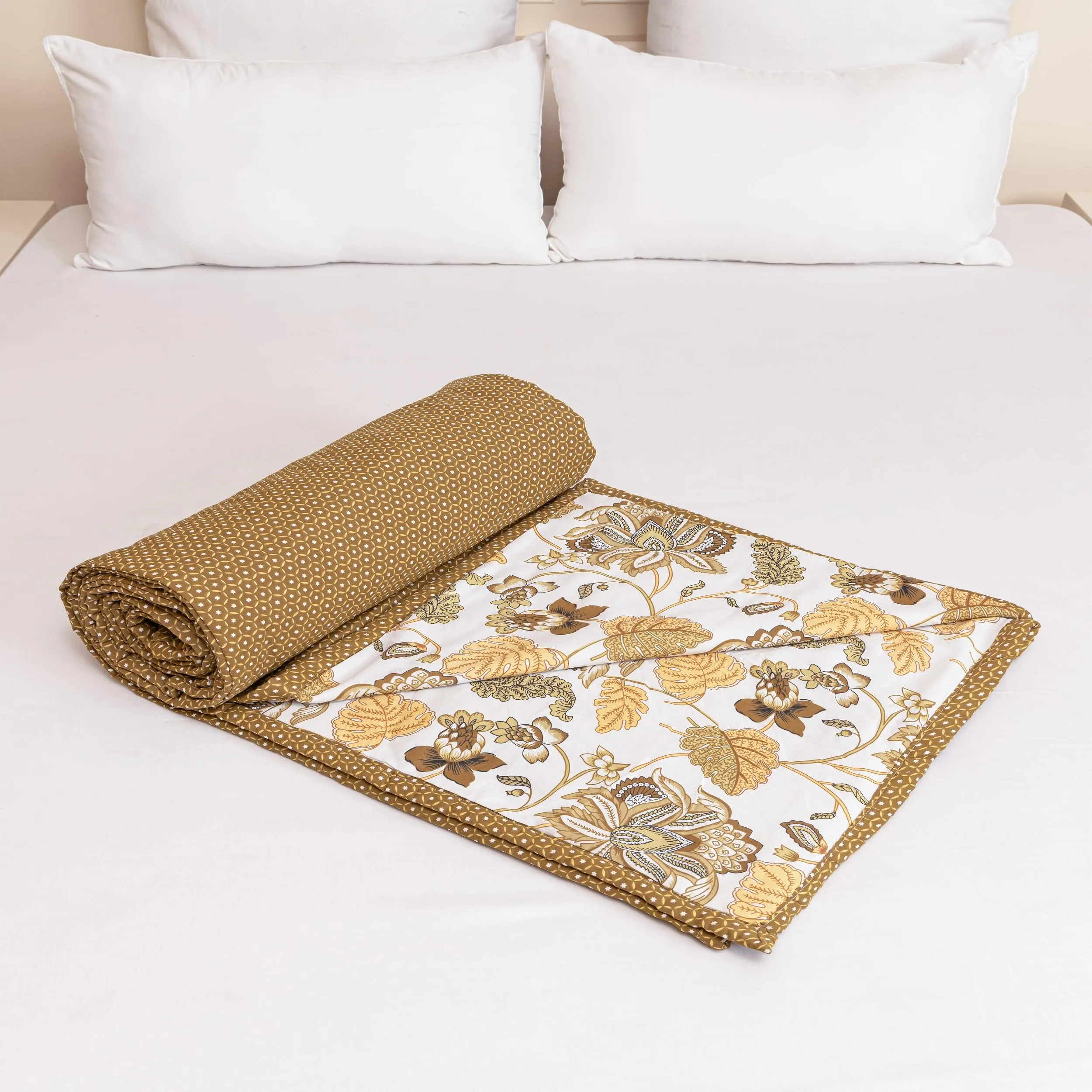 HOMEMONDE Premium Cotton Double Bed Dohar Reversible AC Dohar Blanket, Printed & Skin Friendly Quilt - (Dark Camel & White - 84 x 94 Inches)