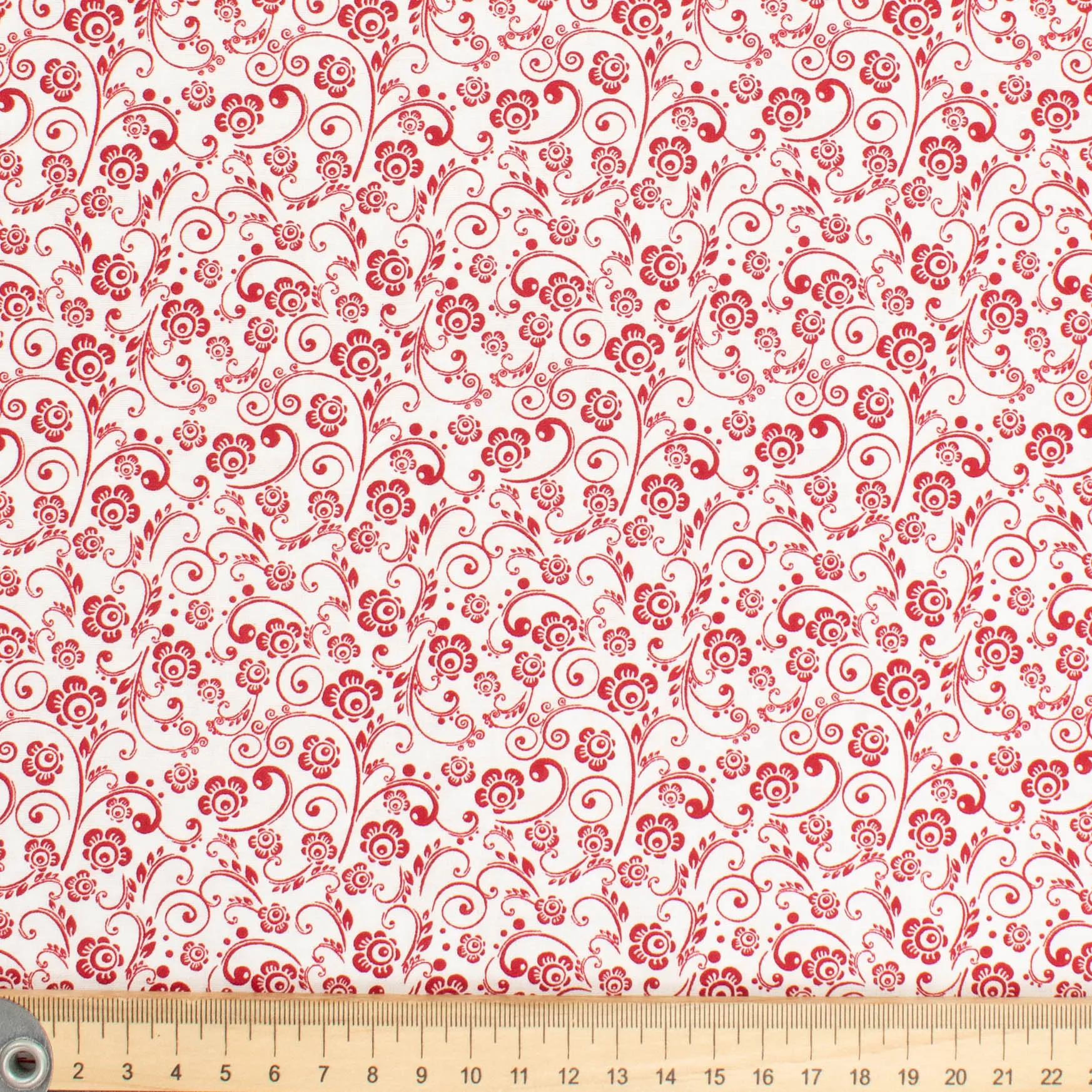 Quilter's Own Red Vine Flutter on White Design-4 Cotton Prints