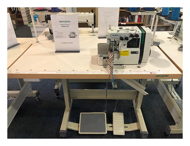 Zoje Direct Drive 4 Thread Overlocker. B9500